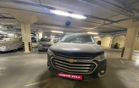Chevrolet Traverse II, 2018 год, 3 100 000 рублей, 2 фотография
