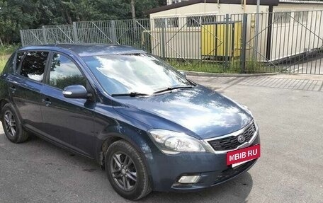 KIA cee'd I рестайлинг, 2010 год, 700 000 рублей, 4 фотография