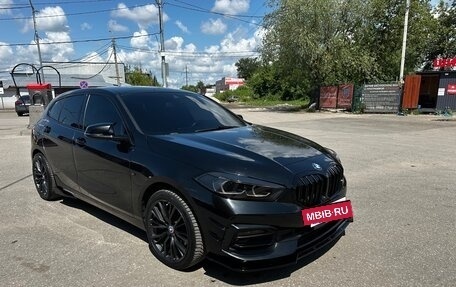 BMW 1 серия, 2019 год, 2 450 000 рублей, 4 фотография