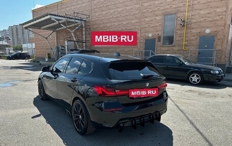 BMW 1 серия, 2019 год, 2 450 000 рублей, 11 фотография