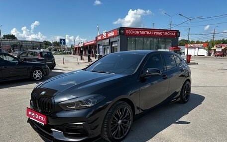 BMW 1 серия, 2019 год, 2 450 000 рублей, 7 фотография
