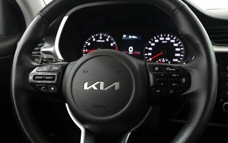 KIA Rio IV, 2021 год, 1 599 000 рублей, 9 фотография