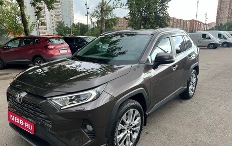 Toyota RAV4, 2021 год, 4 300 000 рублей, 7 фотография