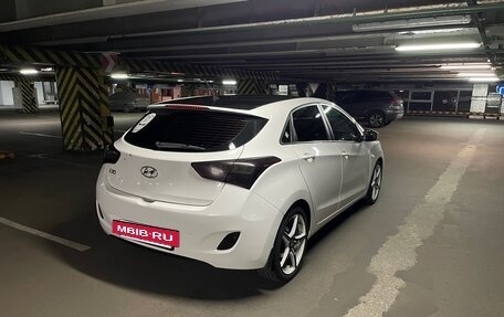 Hyundai i30 II рестайлинг, 2012 год, 800 000 рублей, 10 фотография