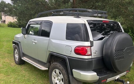 Toyota FJ Cruiser, 2007 год, 2 350 000 рублей, 2 фотография