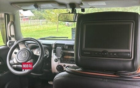 Toyota FJ Cruiser, 2007 год, 2 350 000 рублей, 9 фотография