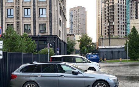 BMW 5 серия, 2018 год, 2 610 000 рублей, 3 фотография