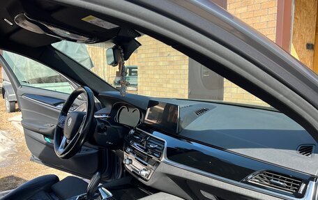 BMW 5 серия, 2018 год, 2 610 000 рублей, 16 фотография