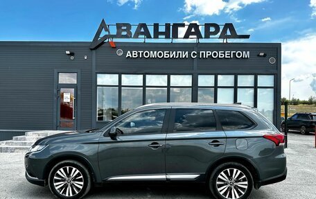 Mitsubishi Outlander III рестайлинг 3, 2019 год, 1 850 000 рублей, 3 фотография