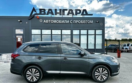 Mitsubishi Outlander III рестайлинг 3, 2019 год, 1 850 000 рублей, 7 фотография