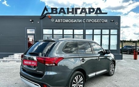 Mitsubishi Outlander III рестайлинг 3, 2019 год, 1 850 000 рублей, 6 фотография