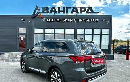 Mitsubishi Outlander III рестайлинг 3, 2019 год, 1 850 000 рублей, 4 фотография