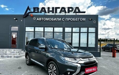 Mitsubishi Outlander III рестайлинг 3, 2019 год, 1 850 000 рублей, 8 фотография