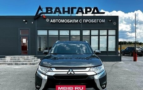 Mitsubishi Outlander III рестайлинг 3, 2019 год, 1 850 000 рублей, 10 фотография