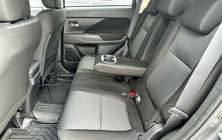 Mitsubishi Outlander III рестайлинг 3, 2019 год, 1 850 000 рублей, 27 фотография