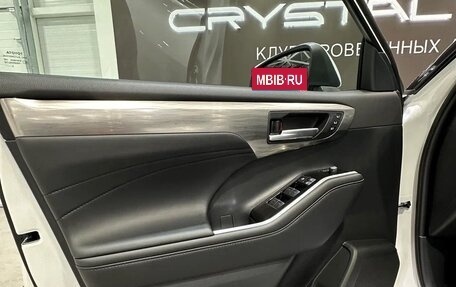 Toyota Highlander, 2025 год, 5 075 000 рублей, 16 фотография