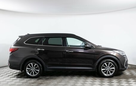 Hyundai Santa Fe III рестайлинг, 2017 год, 2 400 000 рублей, 3 фотография