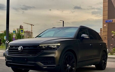 Volkswagen Touareg III, 2019 год, 4 400 000 рублей, 3 фотография