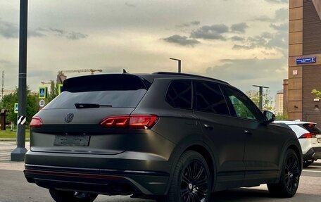 Volkswagen Touareg III, 2019 год, 4 400 000 рублей, 8 фотография