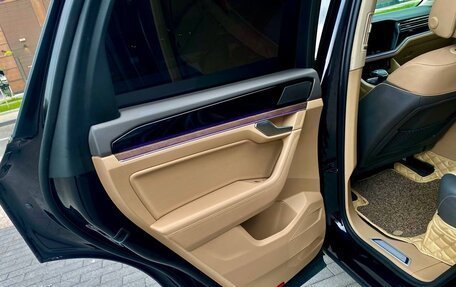 Volkswagen Touareg III, 2019 год, 4 400 000 рублей, 18 фотография