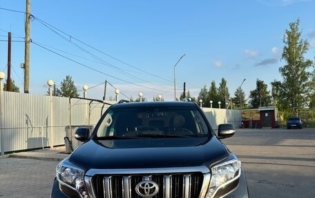Toyota Land Cruiser Prado 150 рестайлинг 2, 2015 год, 3 250 000 рублей, 4 фотография