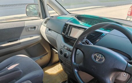 Toyota Voxy II, 2001 год, 800 000 рублей, 6 фотография