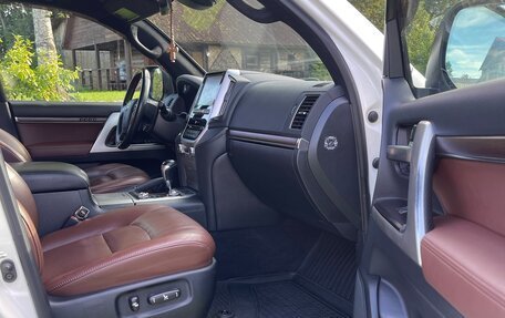 Toyota Land Cruiser 200, 2016 год, 6 500 000 рублей, 6 фотография