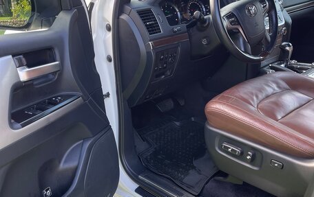 Toyota Land Cruiser 200, 2016 год, 6 500 000 рублей, 9 фотография