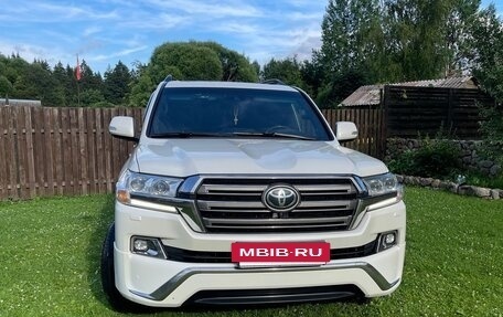 Toyota Land Cruiser 200, 2016 год, 6 500 000 рублей, 4 фотография