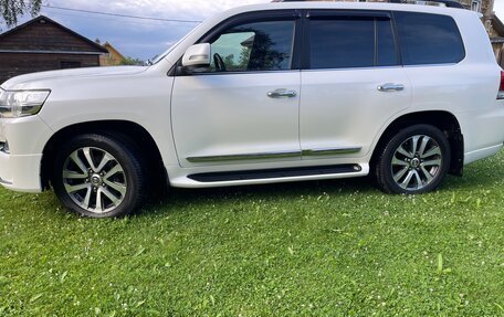 Toyota Land Cruiser 200, 2016 год, 6 500 000 рублей, 25 фотография