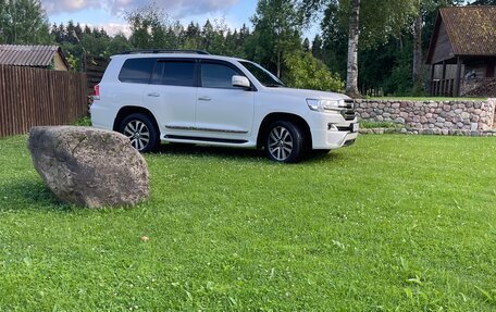 Toyota Land Cruiser 200, 2016 год, 6 500 000 рублей, 26 фотография