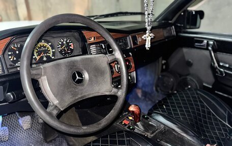 Mercedes-Benz 190 (W201), 1983 год, 340 000 рублей, 17 фотография