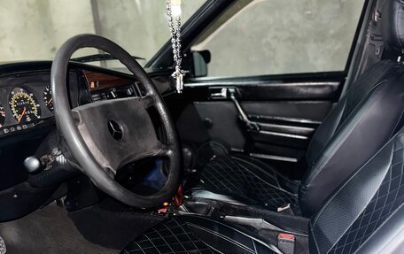 Mercedes-Benz 190 (W201), 1983 год, 340 000 рублей, 19 фотография