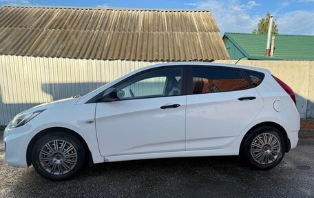 Hyundai Solaris II рестайлинг, 2012 год, 699 999 рублей, 4 фотография