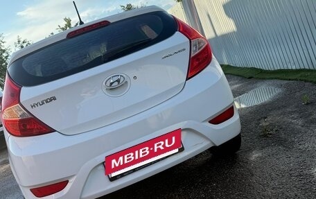 Hyundai Solaris II рестайлинг, 2012 год, 699 999 рублей, 3 фотография