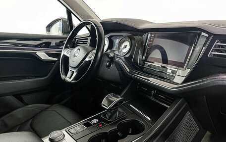 Volkswagen Touareg III, 2019 год, 4 297 000 рублей, 9 фотография