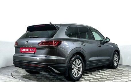 Volkswagen Touareg III, 2019 год, 4 297 000 рублей, 5 фотография