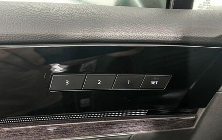 Volkswagen Touareg III, 2019 год, 4 297 000 рублей, 16 фотография
