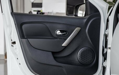 Renault Sandero II рестайлинг, 2019 год, 1 198 000 рублей, 33 фотография