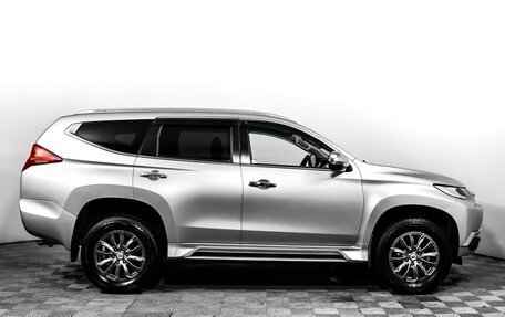 Mitsubishi Pajero Sport III рестайлинг, 2017 год, 2 667 000 рублей, 4 фотография