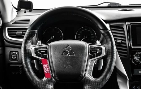 Mitsubishi Pajero Sport III рестайлинг, 2017 год, 2 667 000 рублей, 12 фотография