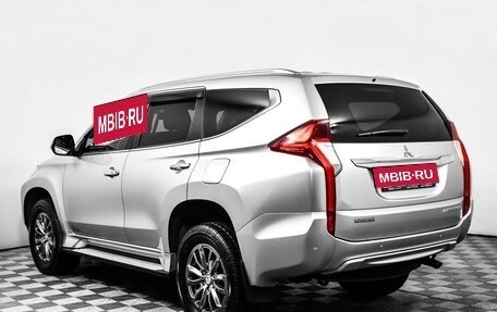 Mitsubishi Pajero Sport III рестайлинг, 2017 год, 2 667 000 рублей, 7 фотография