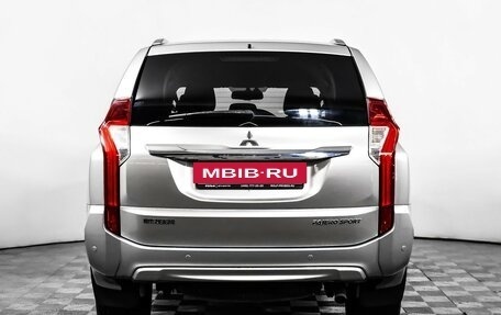 Mitsubishi Pajero Sport III рестайлинг, 2017 год, 2 667 000 рублей, 6 фотография