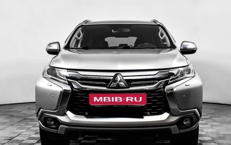 Mitsubishi Pajero Sport III рестайлинг, 2017 год, 2 667 000 рублей, 2 фотография