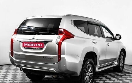 Mitsubishi Pajero Sport III рестайлинг, 2017 год, 2 667 000 рублей, 5 фотография