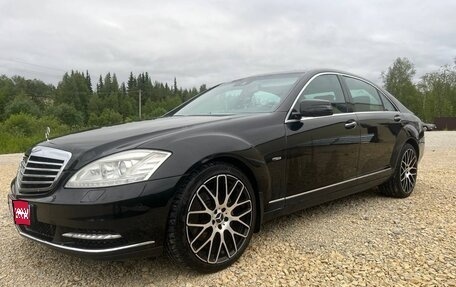 Mercedes-Benz S-Класс, 2011 год, 2 100 000 рублей, 1 фотография