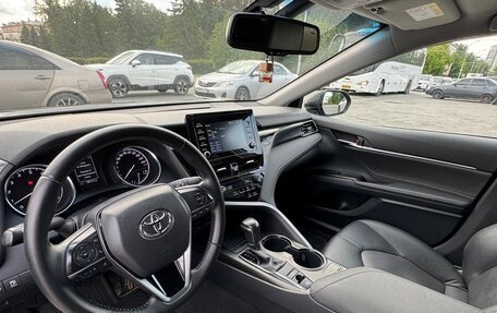 Toyota Camry, 2021 год, 3 300 000 рублей, 6 фотография