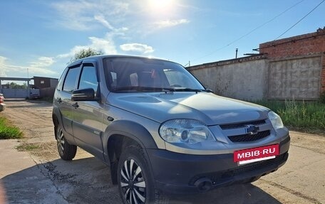 Chevrolet Niva I рестайлинг, 2016 год, 600 000 рублей, 2 фотография