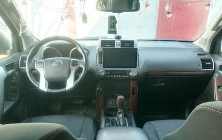 Toyota Land Cruiser Prado 150 рестайлинг 2, 2015 год, 6 500 000 рублей, 7 фотография