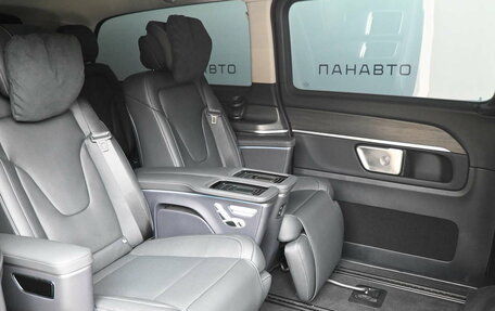 Mercedes-Benz V-Класс, 2024 год, 13 500 000 рублей, 10 фотография
